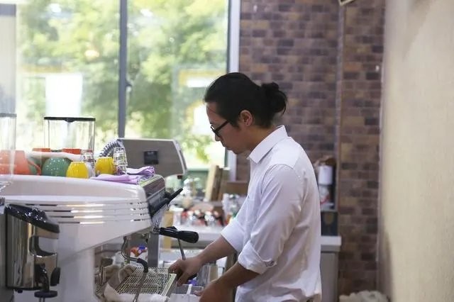 南京或者江苏省内那里有学调酒，饮品，咖啡类的学校？