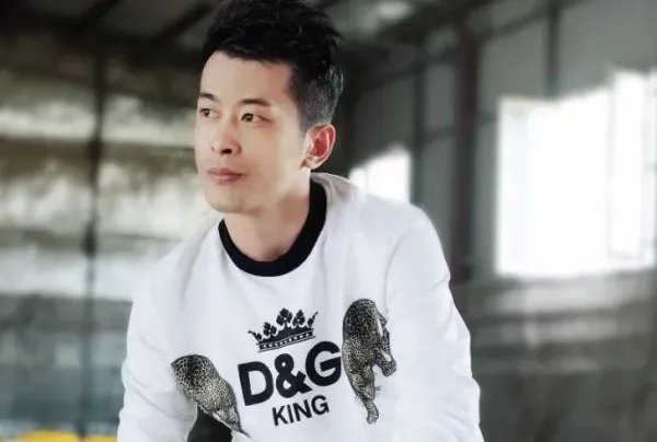 辛巴、郭美美等人被点名，是否该禁止这些劣迹网红复出？