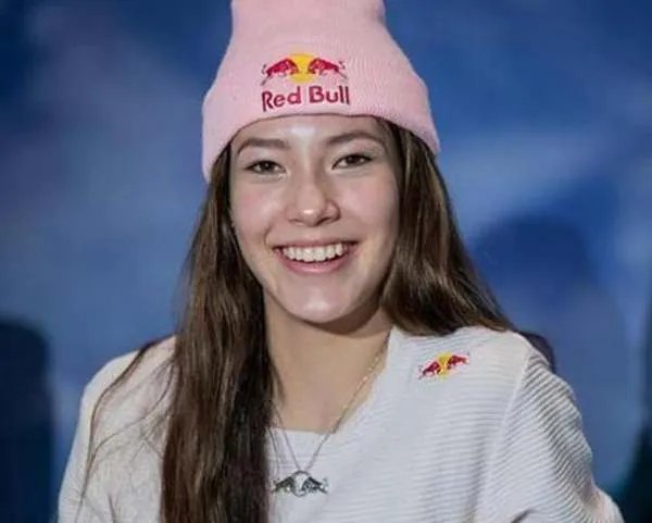 当年放弃美籍的15岁美少女，帮助中国夺冠，你怎么看？