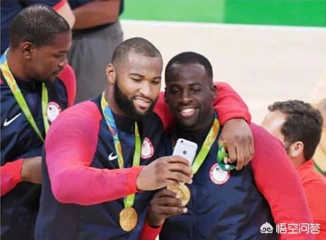 如何看待NBA常规赛勇士队库里三节51分到死神末节25分？