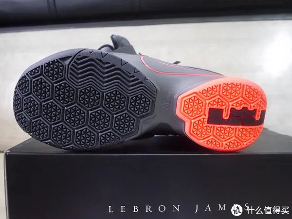 Nike 耐克 SOLDIER 9 詹姆斯士兵9代 XDR 外场篮球鞋