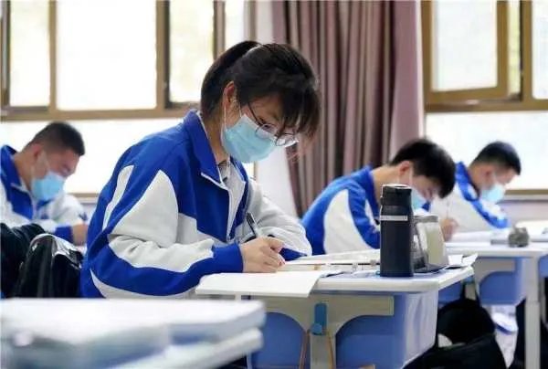 暑假放假时间是否延迟,大概能有多少天假期?