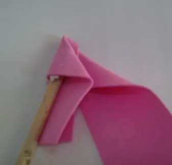 海绵纸折玫瑰花