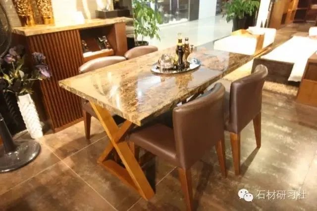 天然大理石餐桌，您的最佳选择！