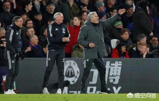 曼联客场对水晶宫的比赛，你觉得表现怎么样？