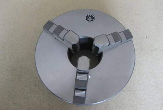 三爪卡盘与四爪卡盘的区别及应用场合