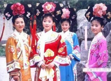 《还珠格格》第三部为何替换掉绝大部分演员？