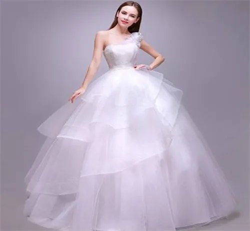 施华洛婚纱团购贵吗 团购婚纱需知的3大事项