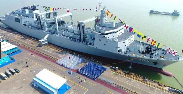 综合补给舰为什么有“奶妈”的称号？