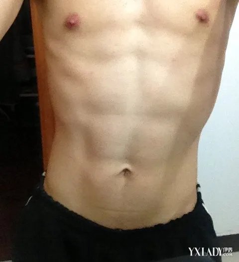 欣赏腹肌男孩图片为你介绍志尹南的搏击赛事