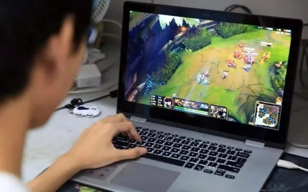 打游戏连输肺气炸，心态差对身体好吗？