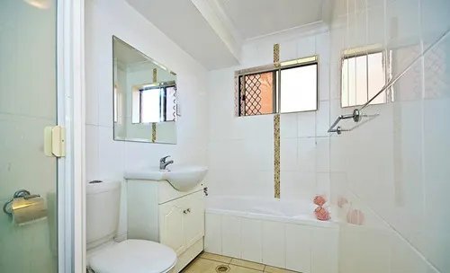 4平卫生间装修效果图 小卫生间的创意改造