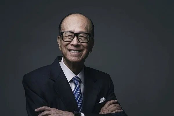 参加何鸿燊葬礼的各界人士，身价加在一起有没有十万个亿呢？