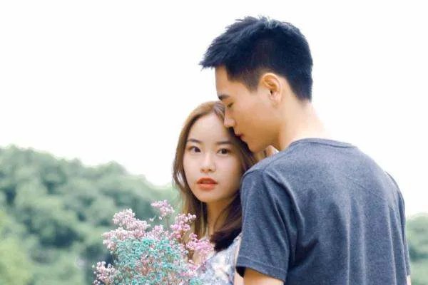 没有为爱情哭过的人都是“冷血”的吗？你如何看待情感淡漠的人？