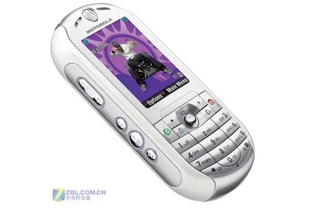 摩托罗拉ROKR E2
