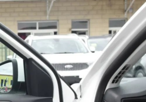 长安福特福克斯两厢电动助力转向系统故障