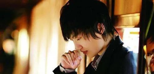 许嵩的女朋友徐佳颖：许嵩和他的女朋友徐佳莹的故事