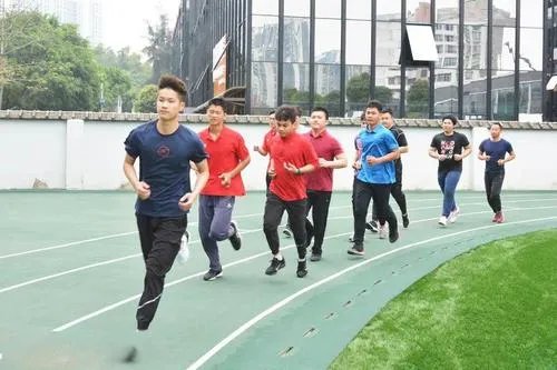 如何看待人民日报称体测不应成比赛拦路虎这件事？