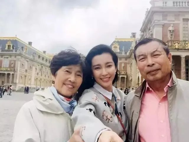 李冰冰恋情曝光，小男友究竟是何许人也？