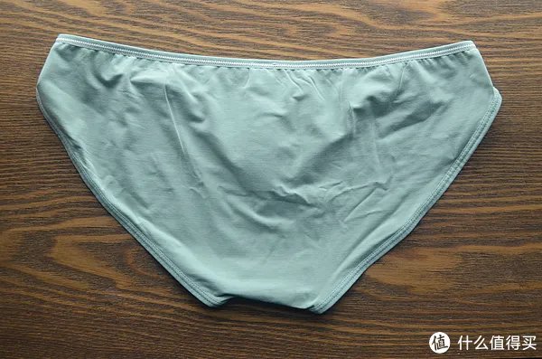 30-100元男士内裤系列测评 篇四：三角内裤测评 舒雅、优衣库、DA、蕉内、螃蟹秘密5款