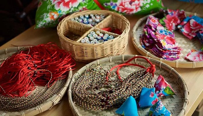 端午插艾叶戴香包寓意什么 端午节为什么要佩香囊