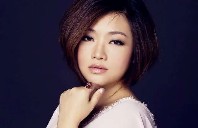 陈瑞的歌传唱度很高，为什么在电视上几乎看不见她？