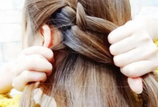 蜈蚣辫的编法图解