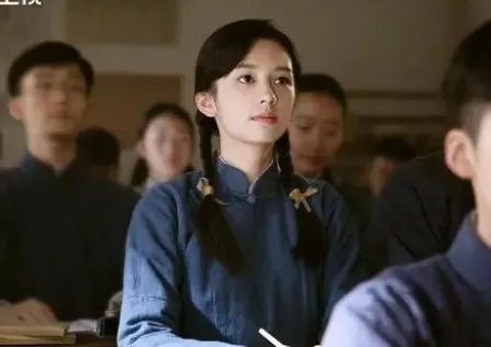 电视剧《战火中的青春》的历史背景是什么？