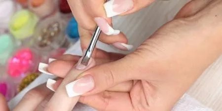 学习美甲需要多久？学习美甲需要多少钱？