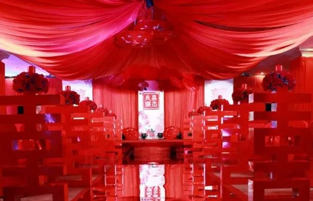 2018中式婚礼布置图片  为您打造古色古香的婚礼