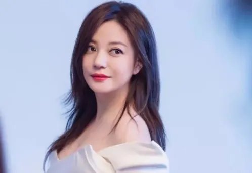 娱记曝赵薇夫妇口头协议：互不干涉感情，孩子归黄有龙所有，你怎么看？