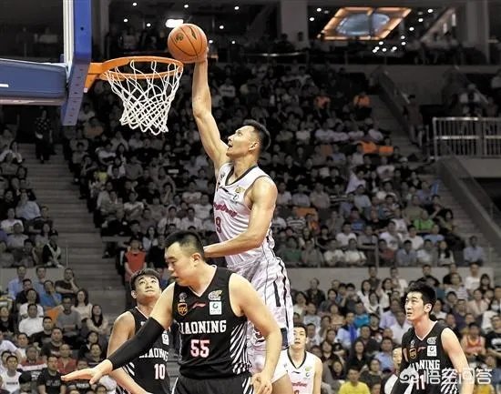 如何评价易建联的身体素质?他的身体素质在国内能排第一吗?