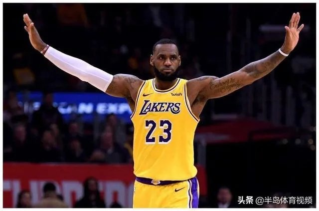 目前詹姆斯三双85次,你觉得退役时三双会过百吗?
