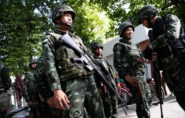 泰国军队到底听谁的，为什么他们能经常发动政变呢？