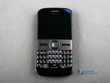 经典智能全键盘 诺基亚E5售价趋于稳定