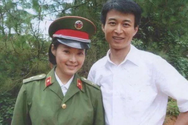 从赵岭到林博文，为何袁立会两段婚姻失败？