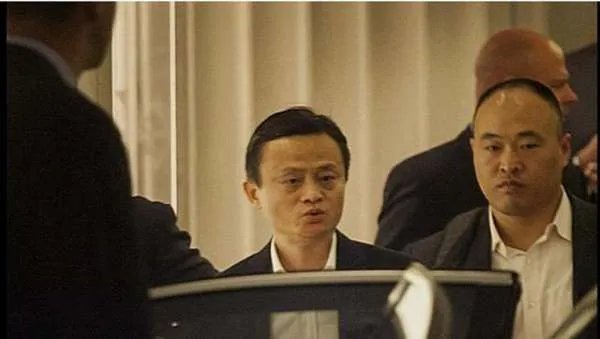 2019年马云退休后，他指定的保镖李天金失去百万年薪，后来怎么样？