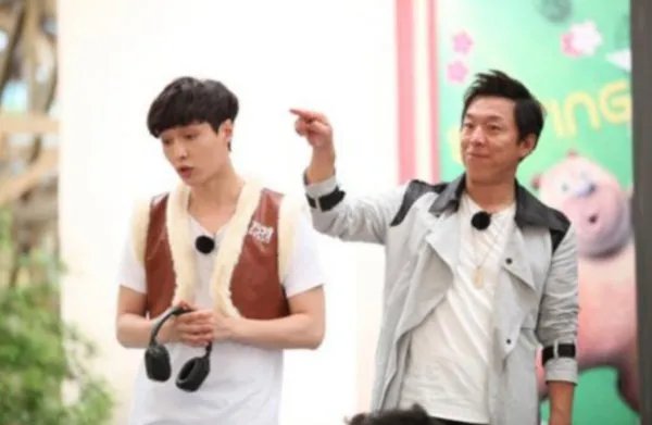 将要重蹈周立波覆辙时，黄渤如何拉张艺兴一把？