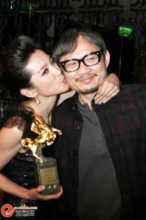 李冰冰恋情曝光，小男友究竟是何许人也？