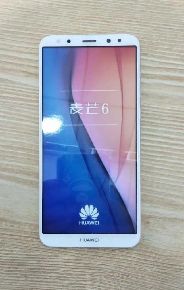 华为麦芒6真机曝光 全球首款全面屏四摄