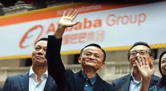 马云去年辞去阿里董事长的职务，后面刘强东等大佬相继卸任，退居幕后，这是为什么？
