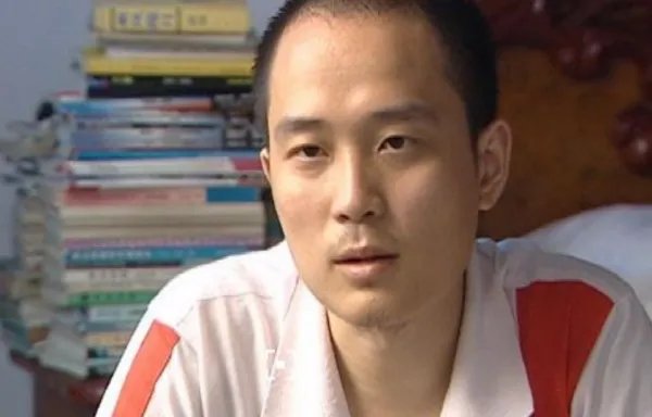 考霸 张非 现在 在做什么啊