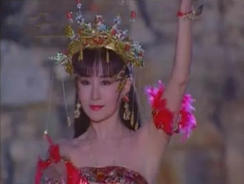 49岁演《游龙惊凤》少女红拂惊为天人，如今怎样？