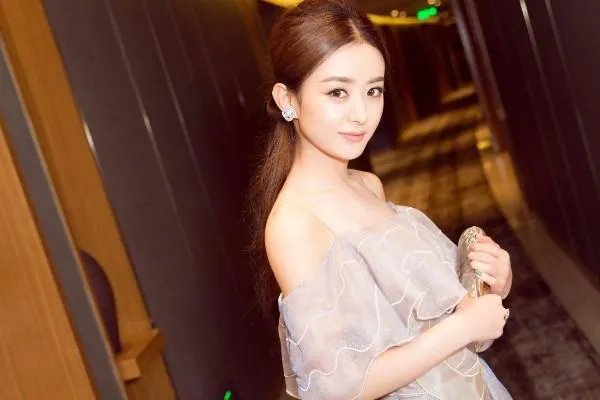 赵丽颖为什么感觉最近突然变得成熟了？