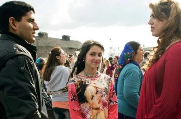 保加利亚的新娘市场，少女与寡妇价格差距大，真的假的？