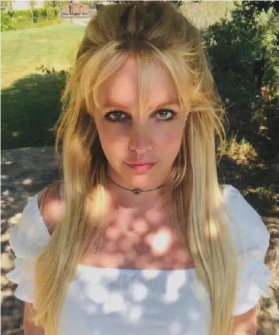 布兰妮男友求婚成功了，你看好他们之间的感情吗？