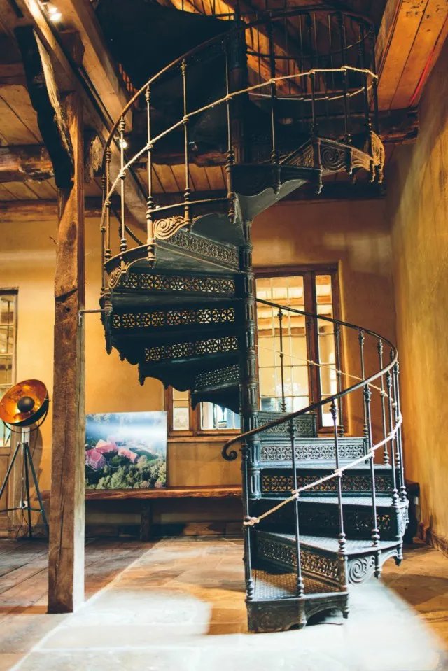 嫂子家的复式楼我一点也不羡慕，但是楼梯真的让我嫉妒