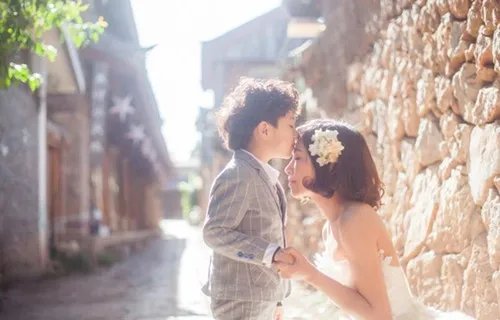 婚纱亲子照图片欣赏 拍摄亲子照主意事项