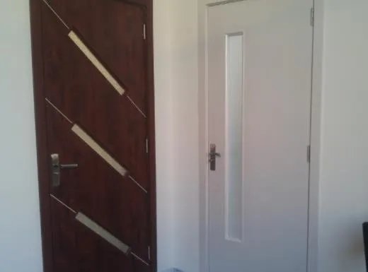 门下面的缝隙大怎么办