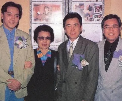 秦沛与尔冬升竟然是兄弟 揭秘两兄弟成长之路